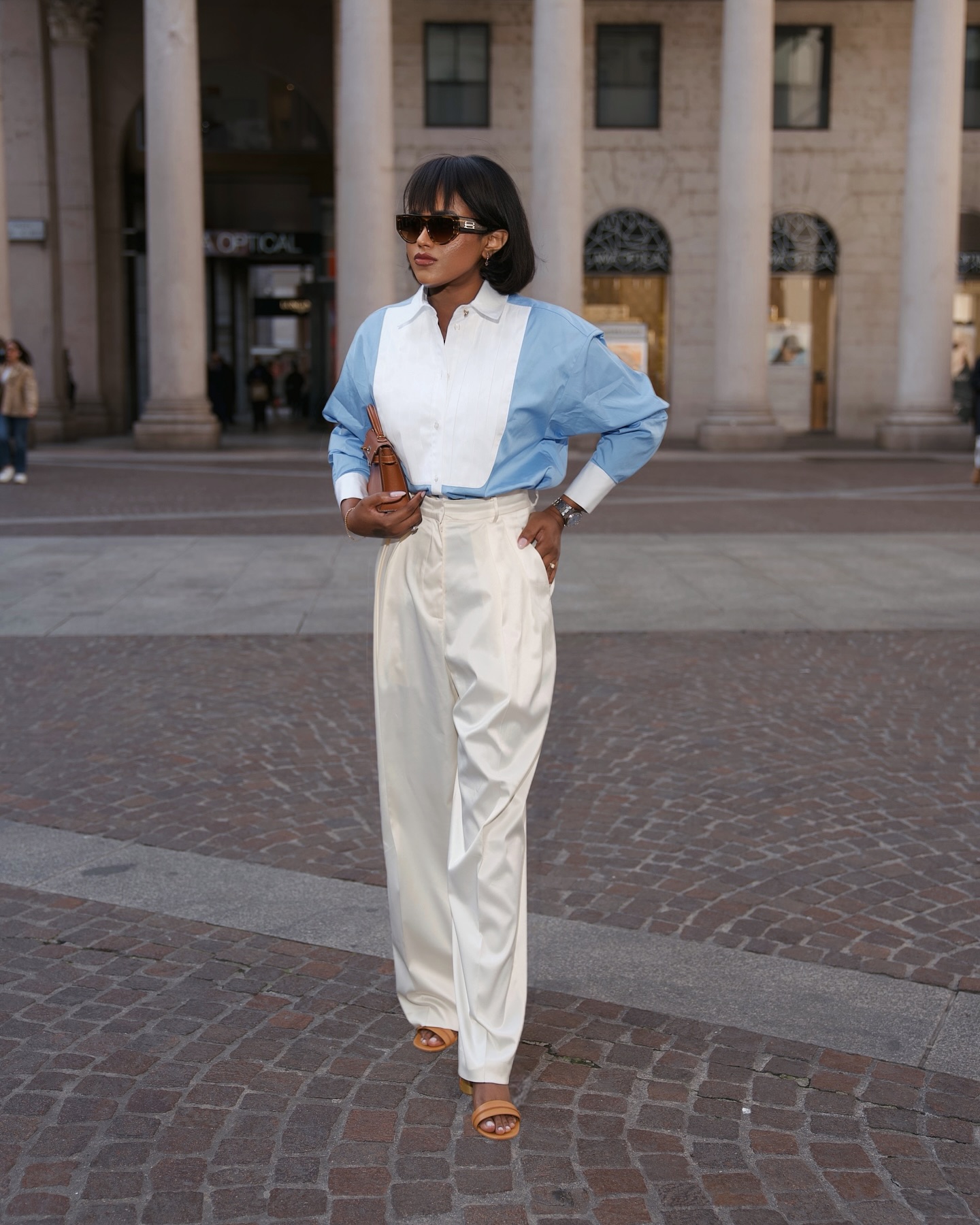 Milano diaries continue with @renecaovilla @santoniofficial and @ladoublej 🤍 

#mfw #mfw2025 #mfwstreetstyle  #effortlesschic  #minimalstyledaily  #londonstreetstyle #ukfashion #ukwomen #londonlifestyle #outfitinspo #outfitideas #londonfashion #londonstyle