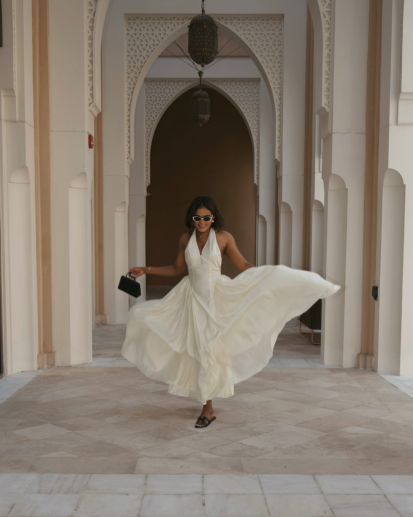 Chasing Summer 🤍

#summerholiday #summerdress #summeroutfit #holidayoutfit #datenight #datenightdress #datenightoutfit #whitedress #bridal #allwhite
