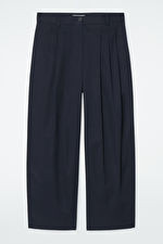 PLEATED BARREL-LEG COTTON TROUSERS